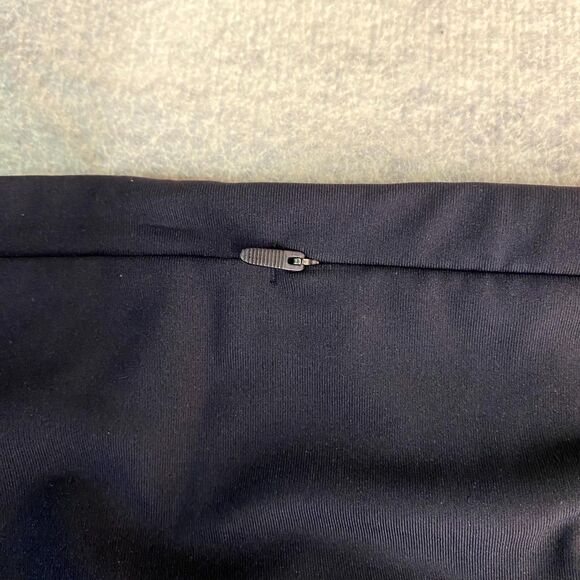 Lululemon Black Capri Leggings Ladies Size 8 - Picture 7 of 11